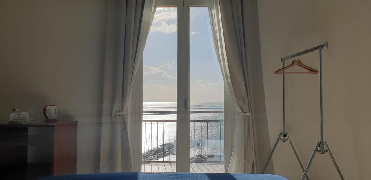 مبيت وإفطار ساليرنو Casa Sul Mare المظهر الخارجي الصورة